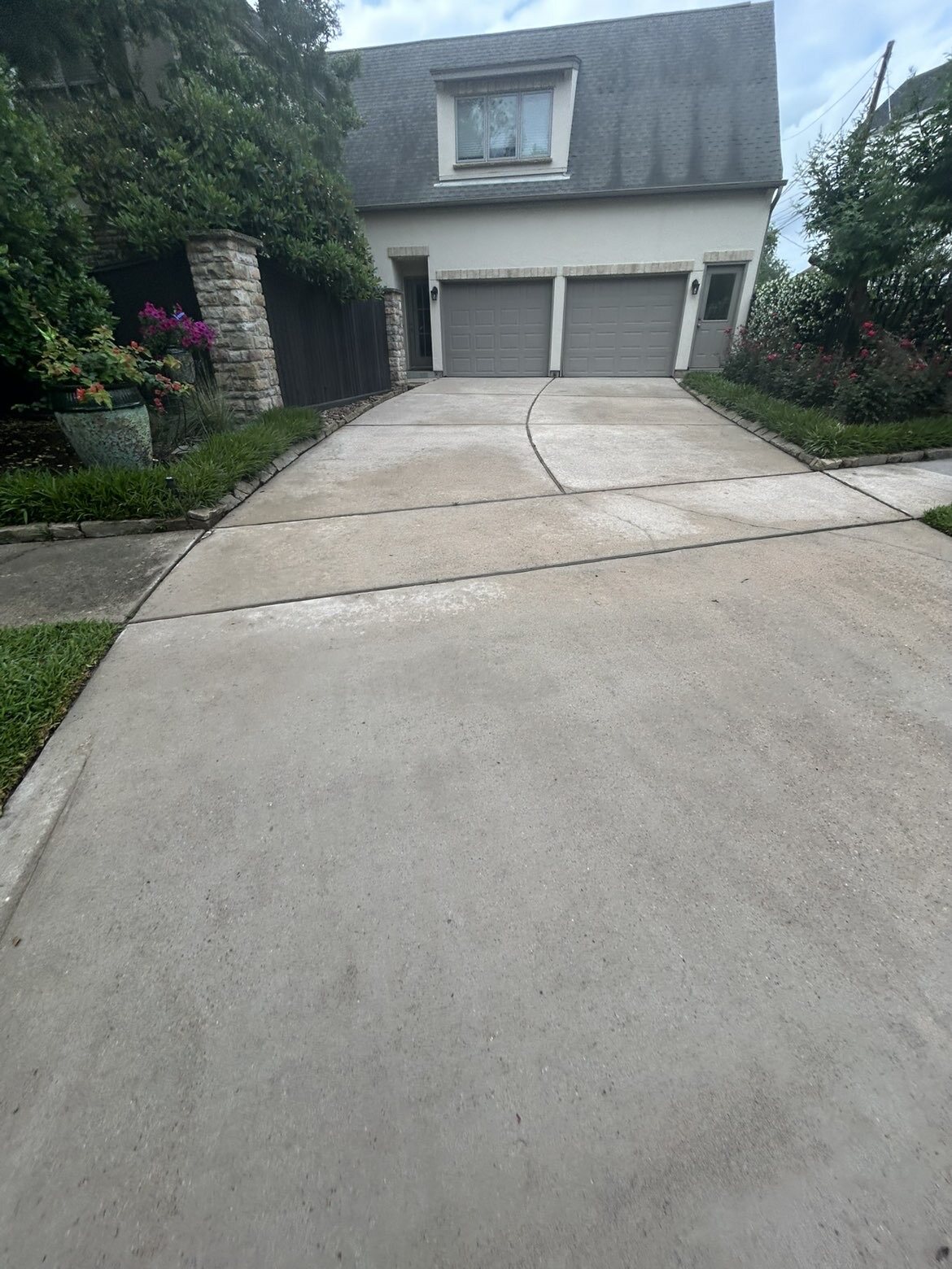Second driveway after surface cleaning
