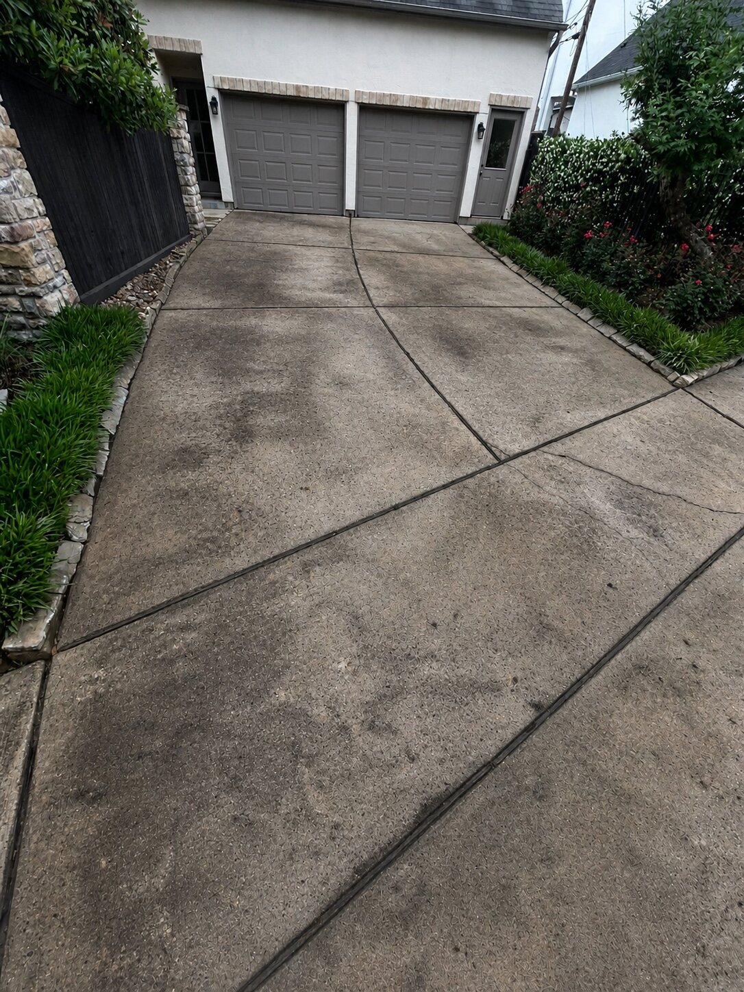 Second driveway before surface cleaning