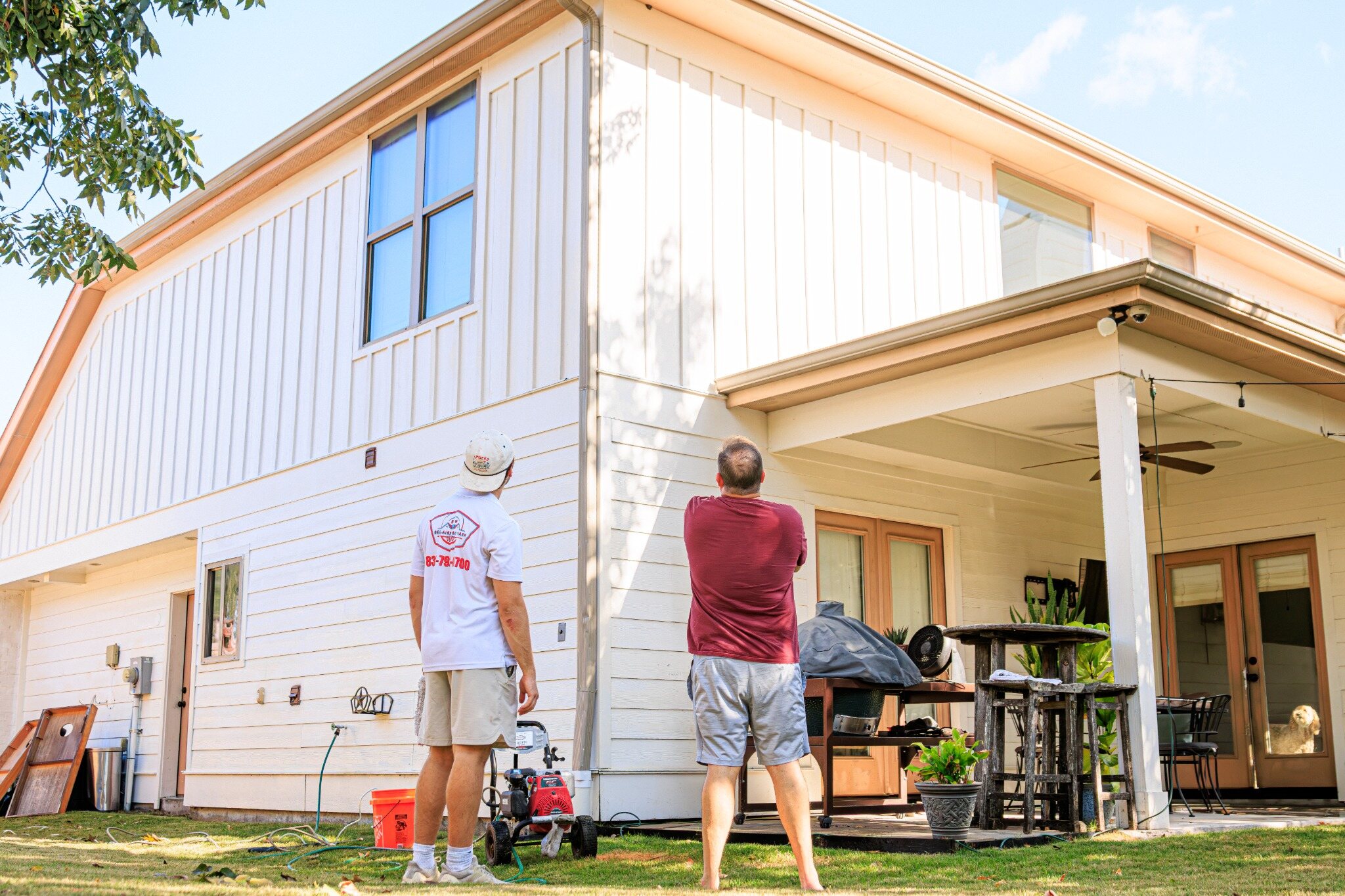 Wide view of a Houston-area home and roofline serviced by Bellaire Pro Wash